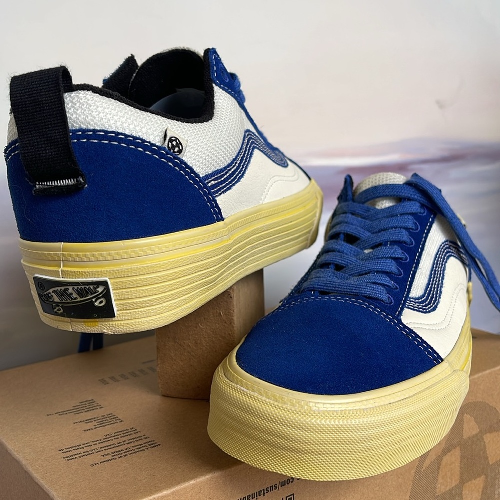 Vans WMNS Old Skool Split
Vintage Blue
VN0A5FBGFUH
Sneakers - Picture 9 of 16